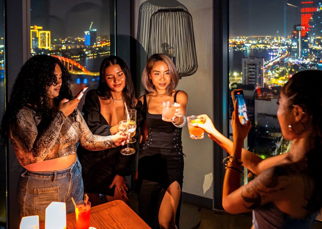 Top 8 Quán Rooftop Bar Đẹp Tại Đà Nẵng