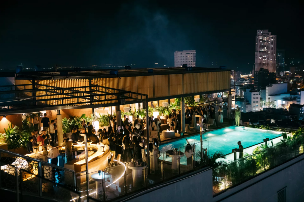 Top 8 Quán Rooftop Bar Đẹp Tại Đà Nẵng